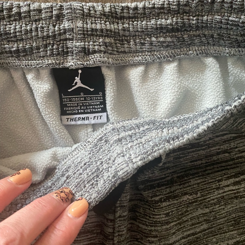 Air Jordan boys sweat pants large